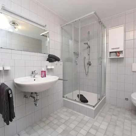 With 1 Bedroom 奥伯斯特多夫
